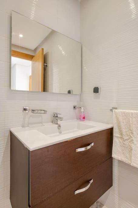 Luxe Moderne Et Confort A Harhoura Buitenkant foto